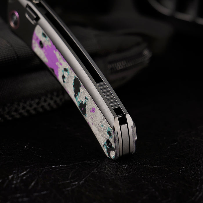 Remette ORCAJYD RT-Orca (M390, Drop Point, Pearlescent DLC, Titanium & Jazzy CamoCarbon, Button Frame Lock) Folding Pocket Knife
