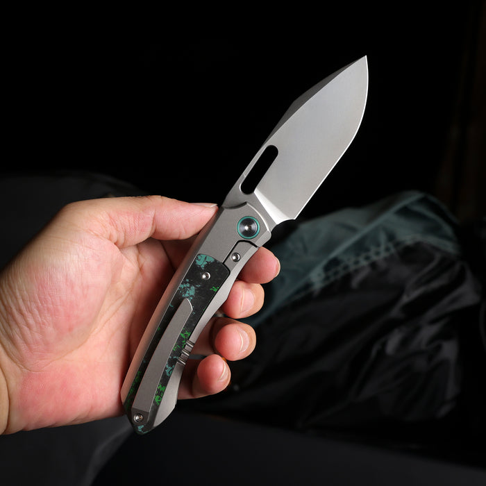 Remette ORCAKD RT-Orca (M390, Drop Point, Pearlescent, Titanium & Carbon Fiber, Button Frame Lock) Pocket Knife