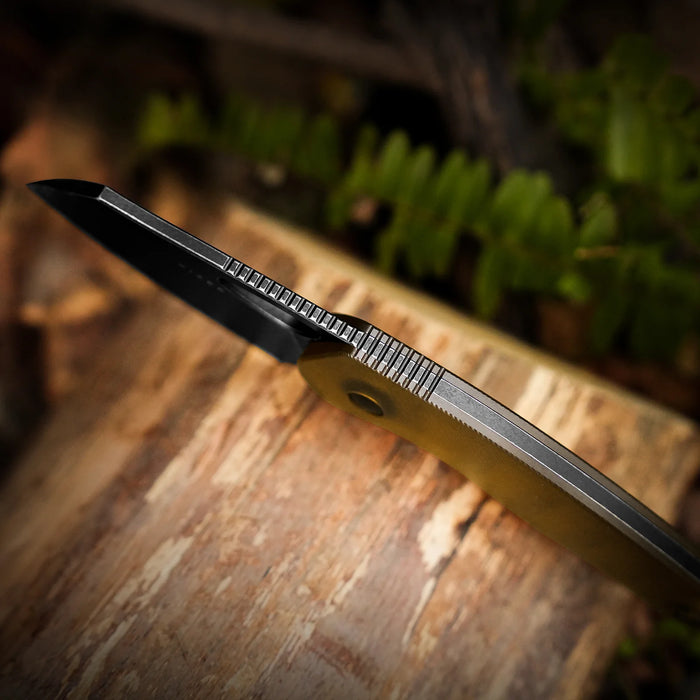 Kizer 1074A1 Hornet (14C28N, Sheepsfoot, Black PVD, Stonewashed, PEI) Fixed Blade Knife